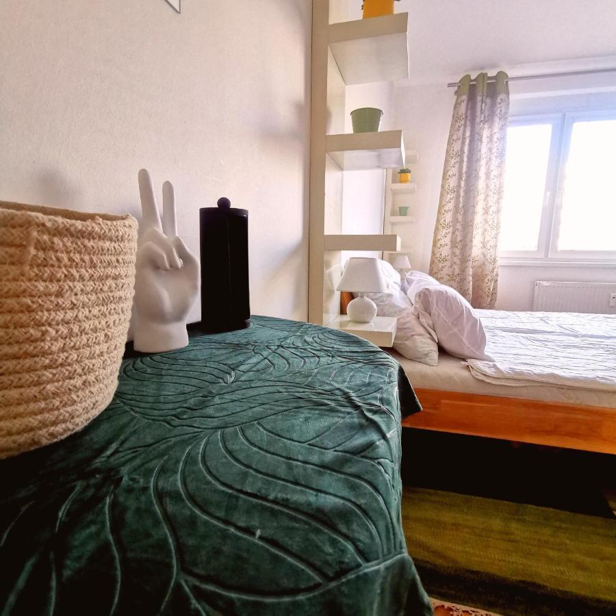 Cozyhome Retro Apartment Bratislava Exterior photo